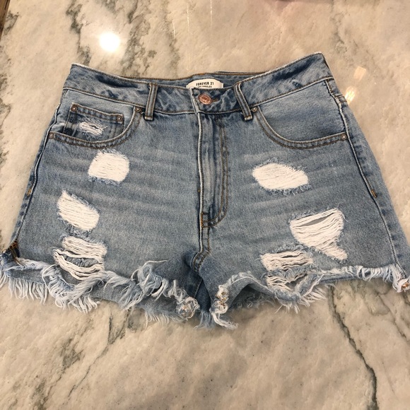 Forever 21 Pants - Women's Distressed Denim Shorts 🌸